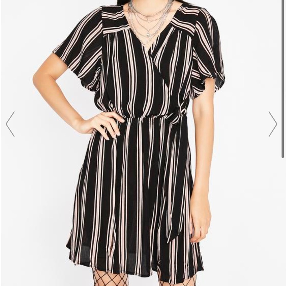 ISO DollsKill l’atiste by amy dress